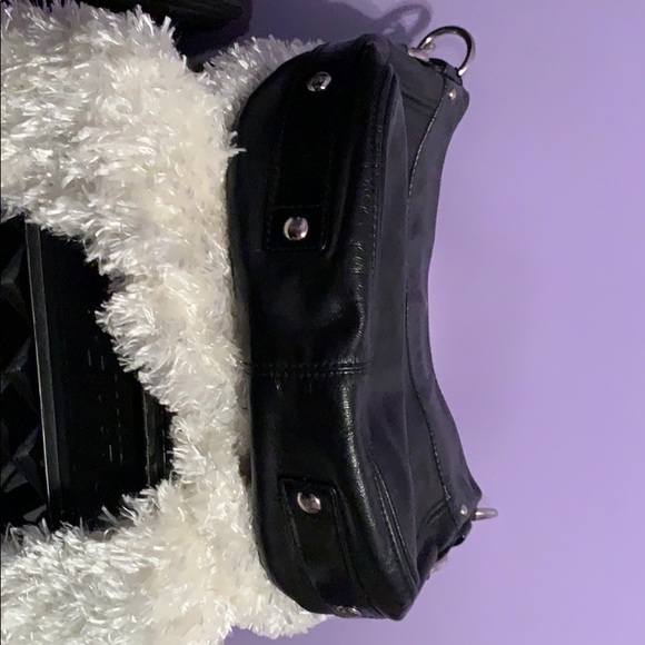 Coach purse. - Picture 3 of 5